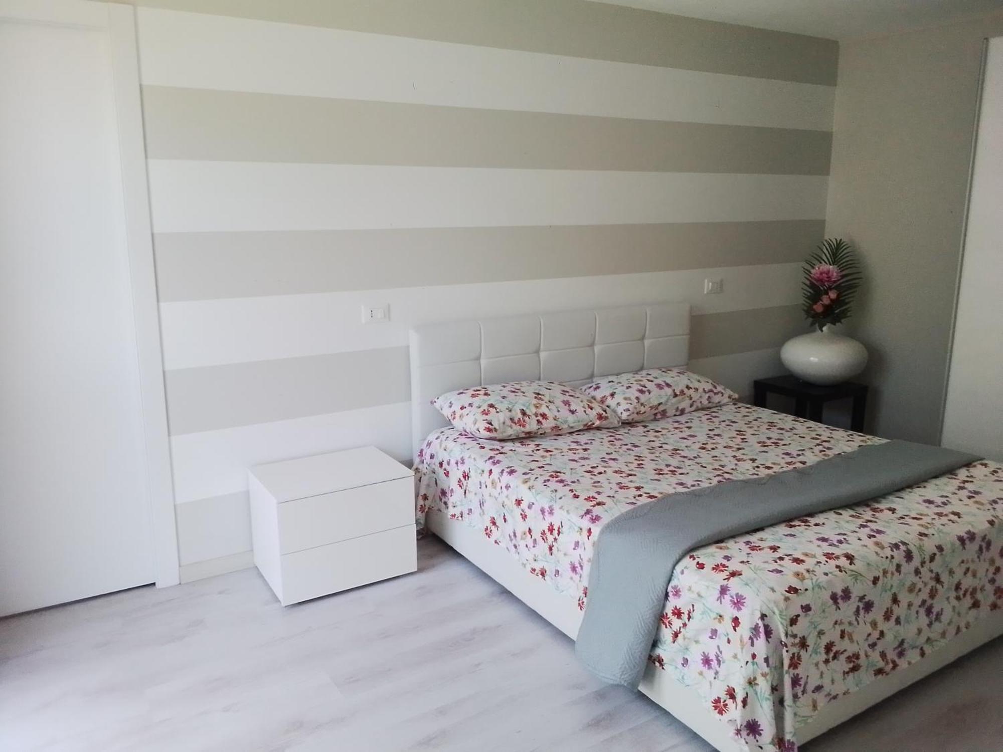 Holiday Apartaments Desenzano del Garda Buitenkant foto