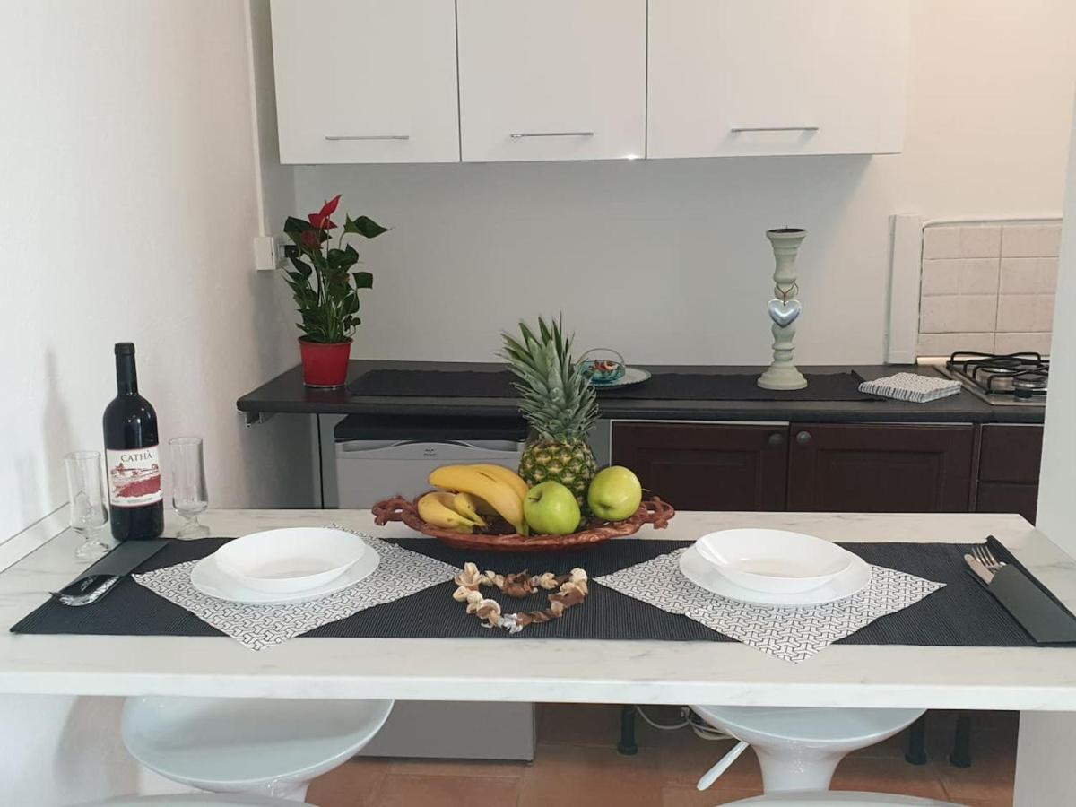 Holiday Apartaments Desenzano del Garda Buitenkant foto