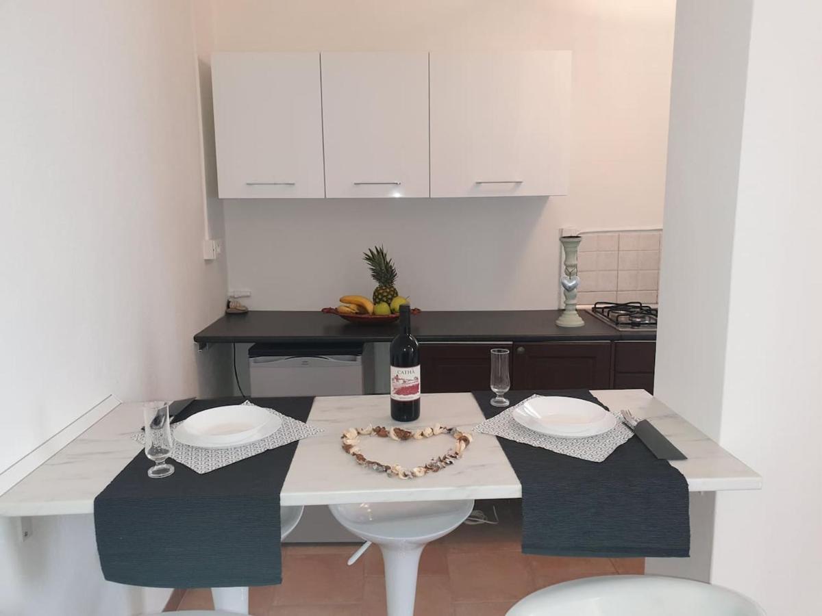 Holiday Apartaments Desenzano del Garda Buitenkant foto