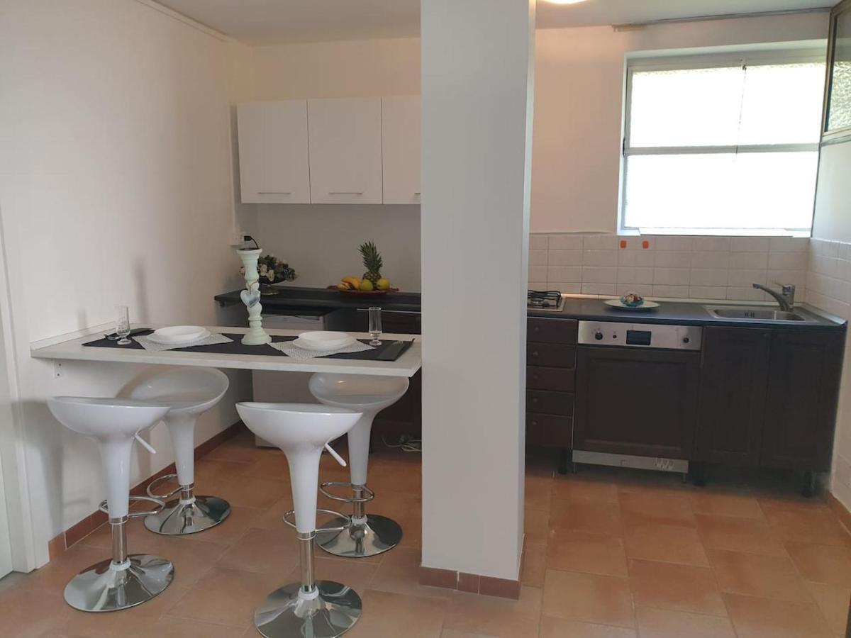 Holiday Apartaments Desenzano del Garda Buitenkant foto